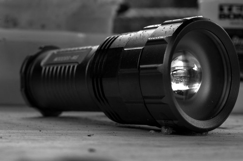 Tactical Zoom Flashlight